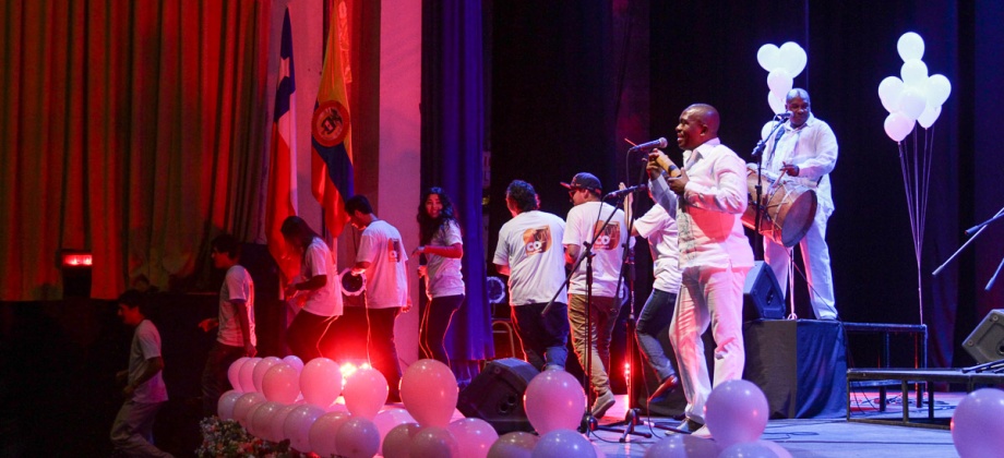 La Embajada de Colombia en Chile acercó a la comunidad de Antofagasta a la música y la literatura colombianas
