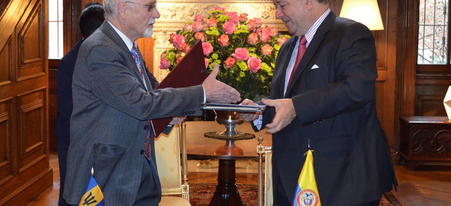 Colombia y Barbados compartirán información Tributaria