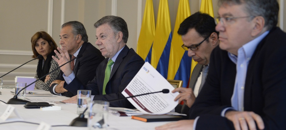 La Canciller Holguín participó en el Gabinete de Posconflicto que realizó seguimiento a los programas y proyectos de la implementación de la paz