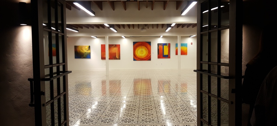 El Consulado de Colombia en Miami celebró con éxito su primera Noche de Galerías 