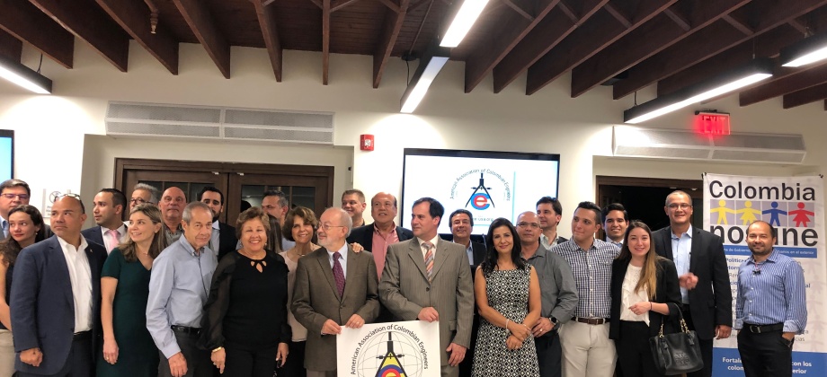 El Consulado de Colombia realizó un encuentro comunitario con la Asociación de Ingenieros Colombianos USA