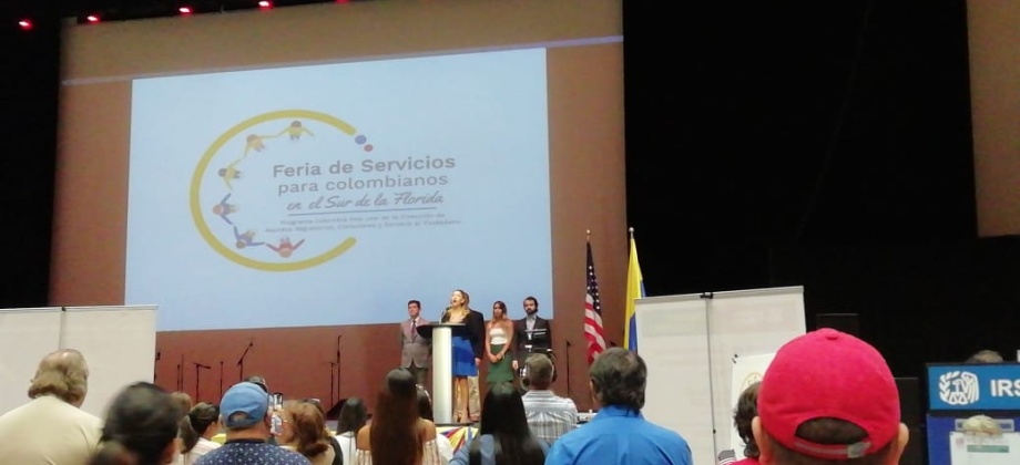 Personas que asistieron al Séptima Feria de Servicios para colombianos en el sur de la Florida 