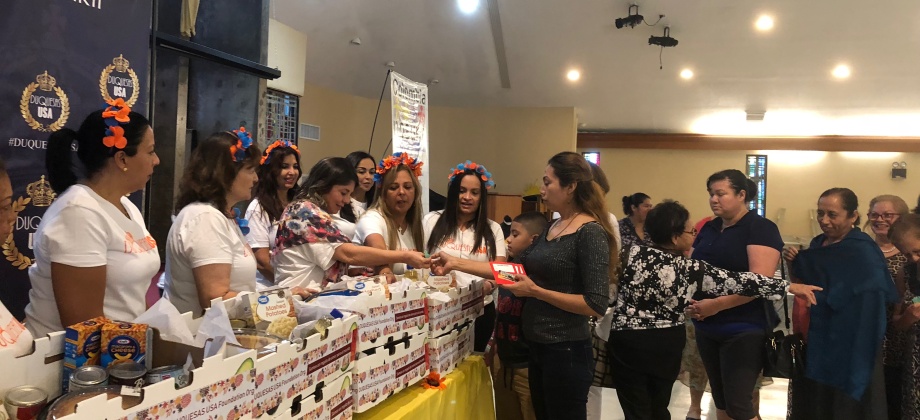 Colombianos festejaron Acción de Gracias con una celebración anticipada del Consulado en Miami