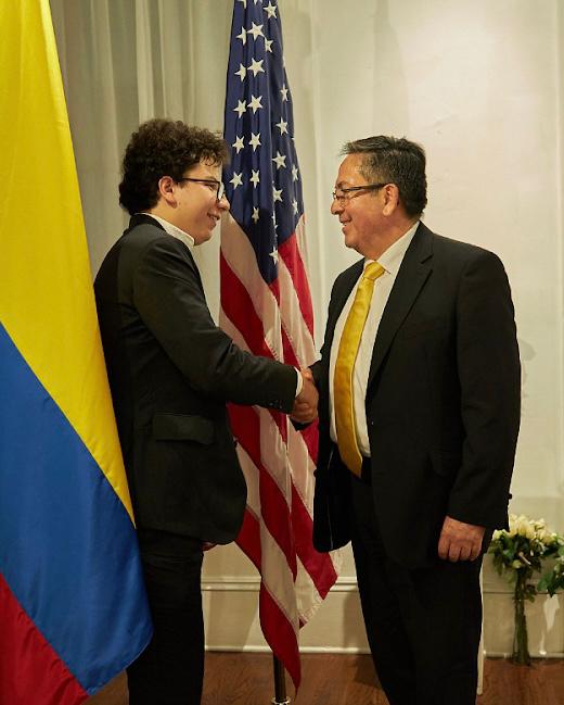 Consulado de Colombia en Miami realizó recital de piano del colombiano Matthew Garvin Diaz