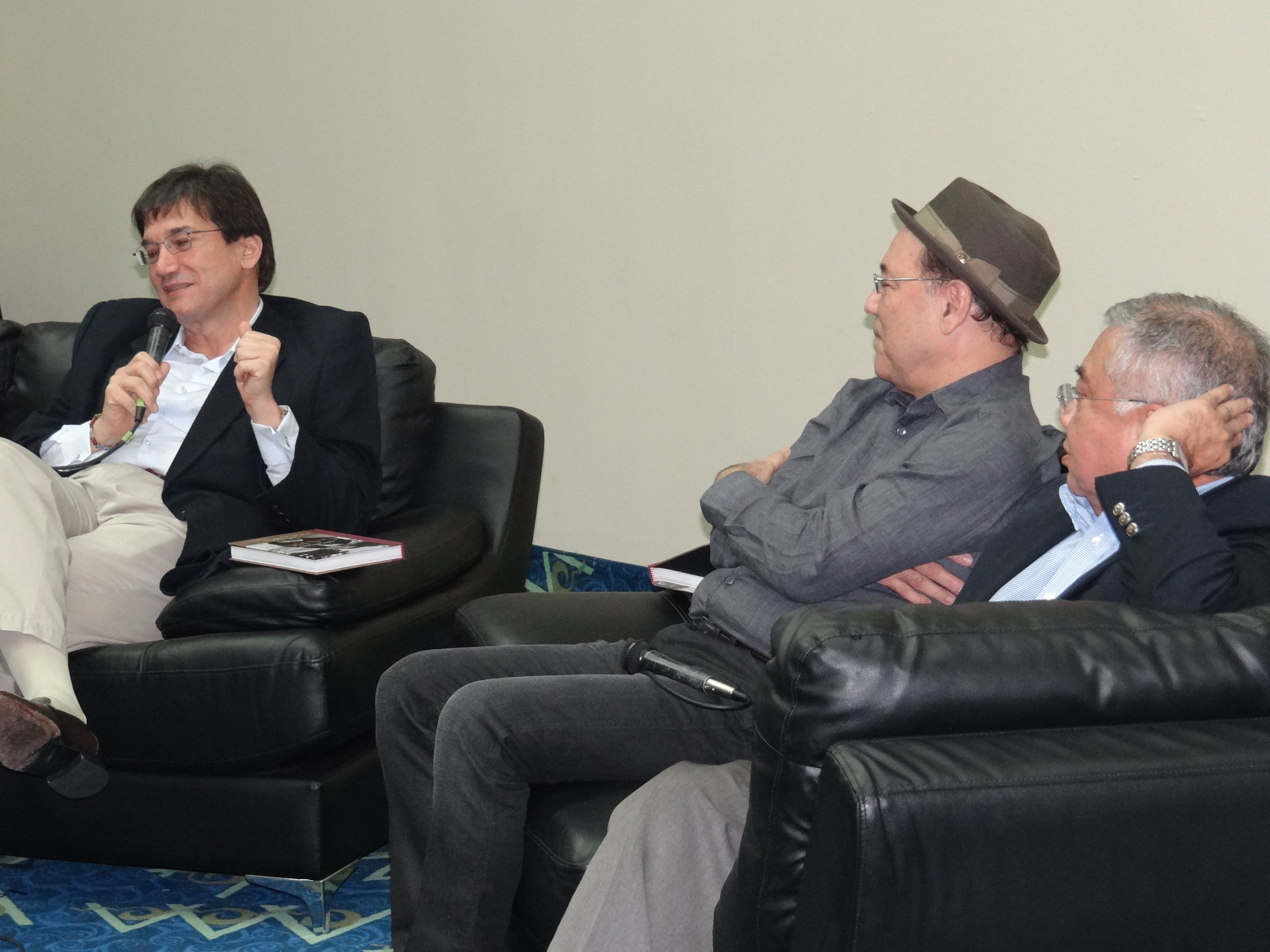 Jaime Abello, Rubén Blades y Jorge Ritter. Foto: Embajada de Colombia en Panamá.
