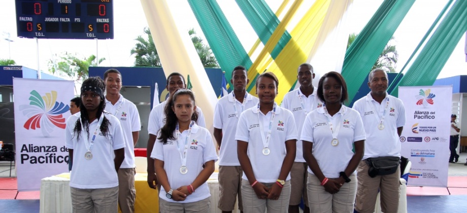 La selección colombiana que participó en el encuentro estuvo conformada por jóvenes de Buenaventura. Foto: Cancillería. 