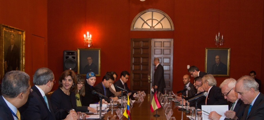 “El Canciller (Juan Manuel) García-Margallo ha sido un gran amigo de Colombia”: Ministra Holguín