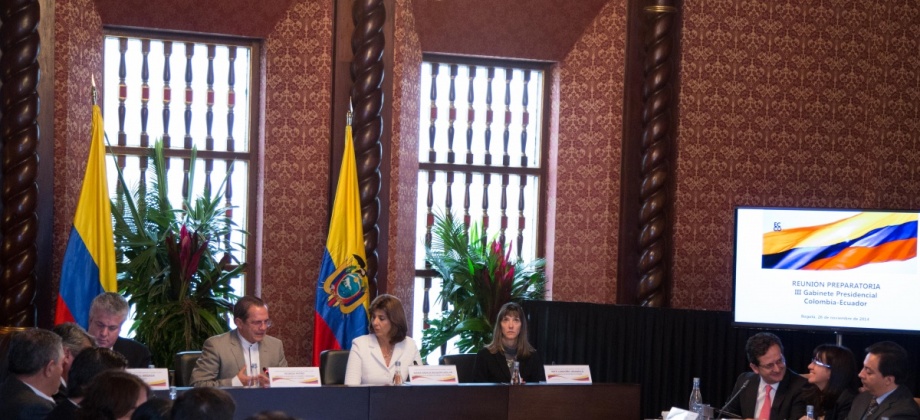 Gobierno de ecuador respalda diálogos de paz