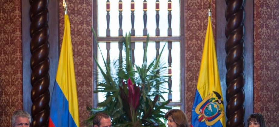 Cancilleres de Colombia y Ecuador