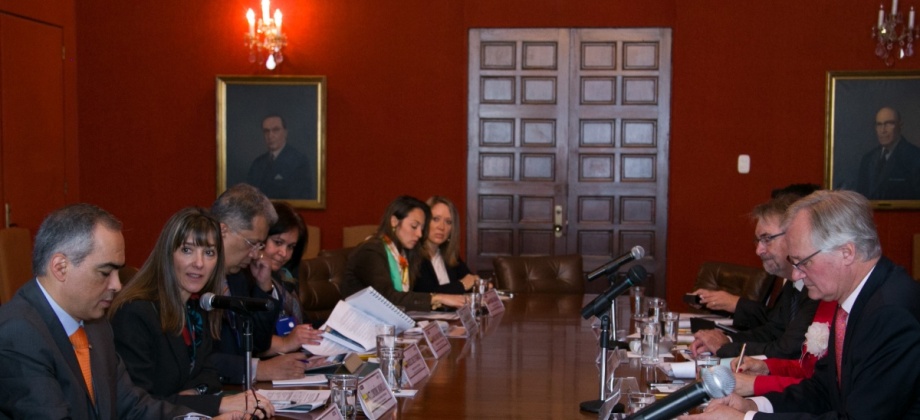 Viceministra de Relaciones Exteriores presidió el tercer Mecanismo de Diálogo Político Colombia y la Unión Europea
