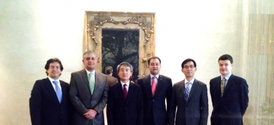 mbajada de Colombia en Corea promovió la visita de una delegación de POSCO a Colombia