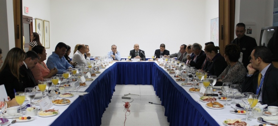 Embajada de Colombia y el cuerpo diplomático acreditado participan de la presentación de los avances de las negociaciones entre Haití y República Dominicana