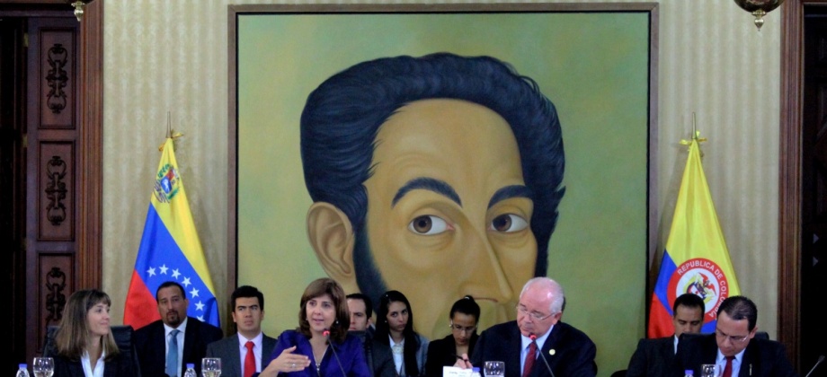 Cancilleres de Colombia y Venezuela presiden la reunión de la Comisión Binacional 