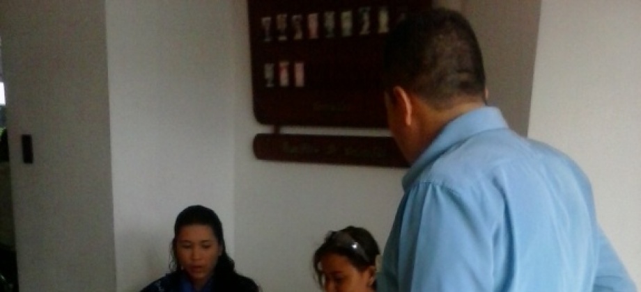 Se recomienda a los connacionales que desconozcan su lugar de votación, ingresar a la página de la Cancillería (www.cancilleria.gov.co), donde encontrarán una ruta directa para realizar sus consultas. Foto: Consulado de Colombia en Táchira.