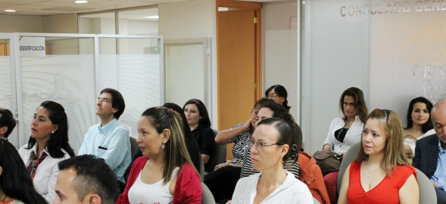 El Consulado de Colombia, a través del Programa Colombia Nos Une, brinda acompañamiento a colombianos que están en el proceso de buscar trabajo y de adaptación a las demandas del mercado laboral mexicano