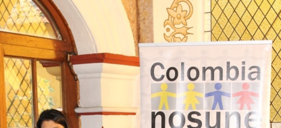 La Cónsul General Jaqueline Espitia Arias dio a conocer los pormenores del evento, organizado por el Consulado General de Colombia y el Programa Colombia Nos Une, con apoyo de la Delegación Coyoacán.