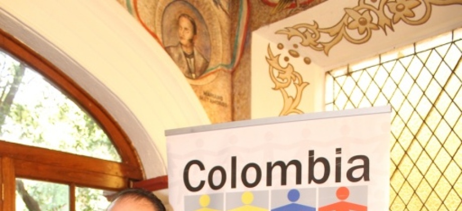 Mauricio Toledo, Jefe Delegacional de Coyoacán y Jaqueline Espitia Arias, Cónsul General de Colombia