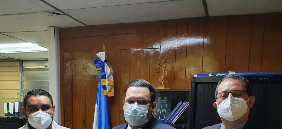 Entrega de kits de aseo y ropa para connacionales colombianos privados de la libertad 