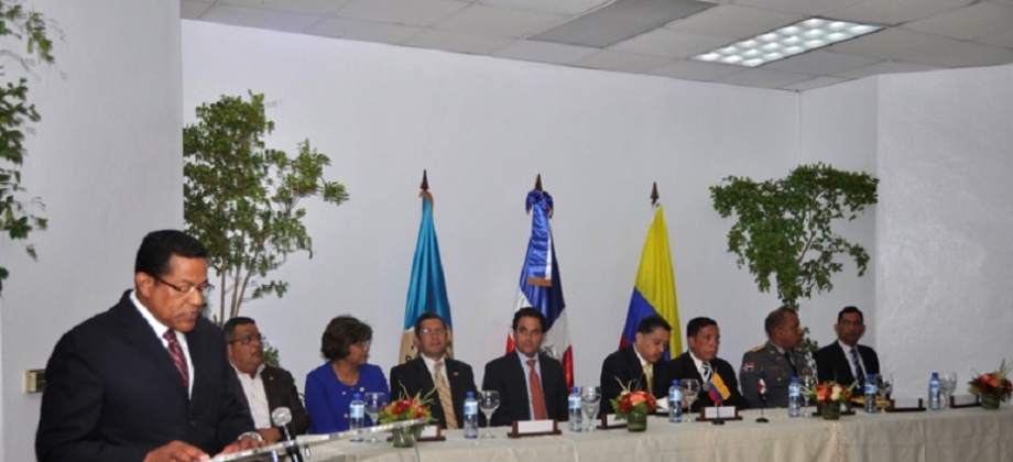 consulado de colombia en santo domingo
