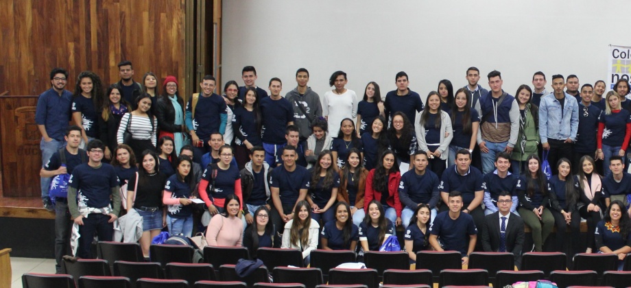 Consulado de Colombia en Guadalajara y Colombia Nos Une dieron la bienvenida a estudiantes colombianos de intercambio