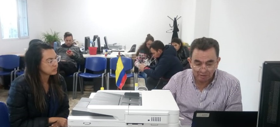 Colombianos realizaron diferentes trámites durante el Consulado Móvil en San Carlos de Bariloche