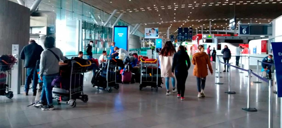 No se exigirá el resultado de la prueba de PCR a los viajeros que lleguen a Colombia