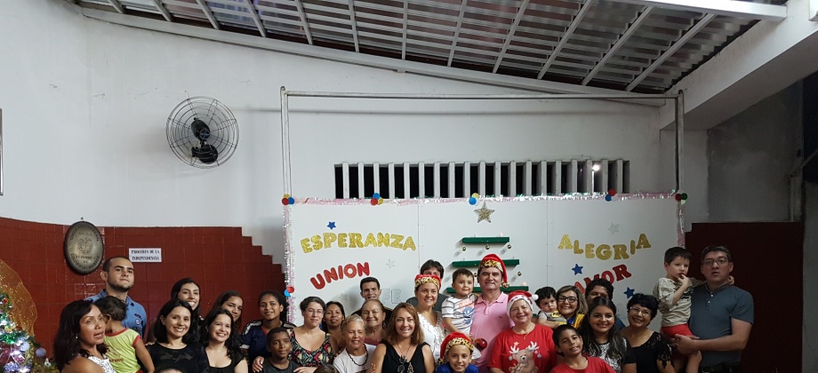 En el Consulado de Colombia en Manaos se vive la novena navideña en 2017