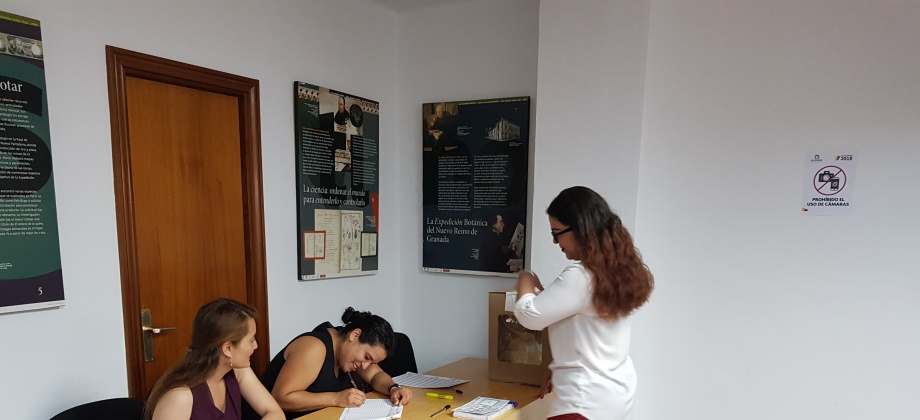 Inició la jornada electoral presidencial 2018 para la segunda vuelta en el Consulado de Colombia en Palma de Mallorca