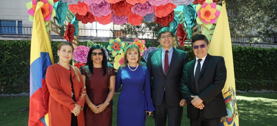 Colombianos en Quito conmemoraron el Bicentenario de la Independencia Nacional con diferentes actividades