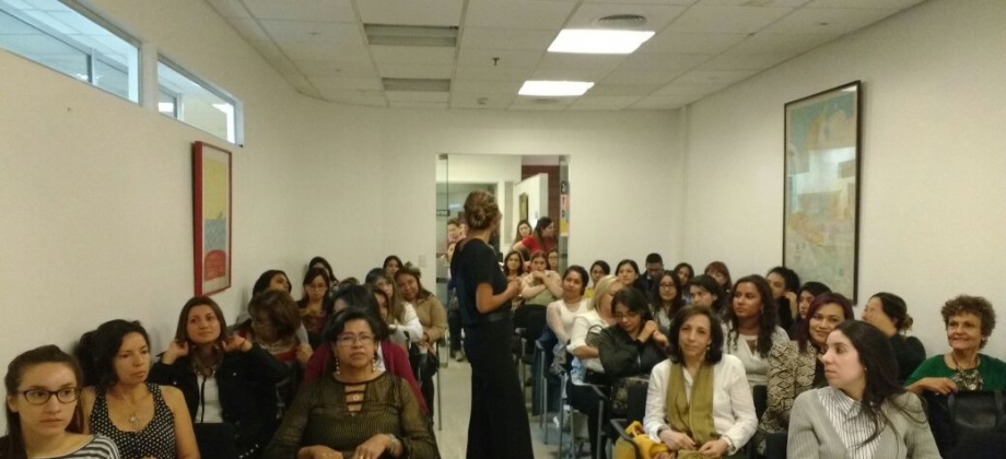 Consulado de Colombia en Buenos Aires realizó taller ‘El cuidado emocional y la imagen que proyectamos como herramientas de bienestar’