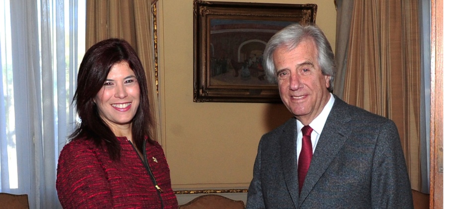La Embajadora de Colombia en Uruguay, Natalia Abello Vives, presentó sus cartas credenciales ante el Presidente Tabaré Vázquez