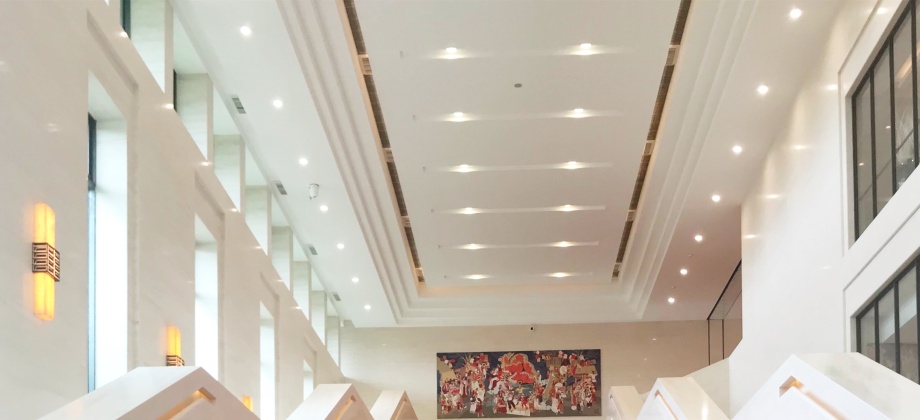 El Cónsul General de Colombia en Guangzhou visita casa matriz de una de las empresas líderes de alta tecnología