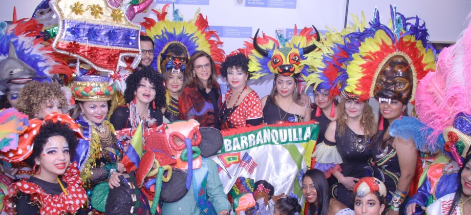 El Consulado en Nueva York acompañó a la delegación colombiana que participó en el Desfile de la Hispanidad