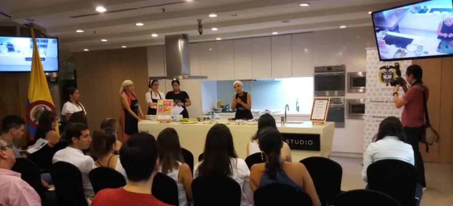 La Embajada de Colombia en Malasia realizó el Taller de tradiciones gastronómicas de Colombia 
