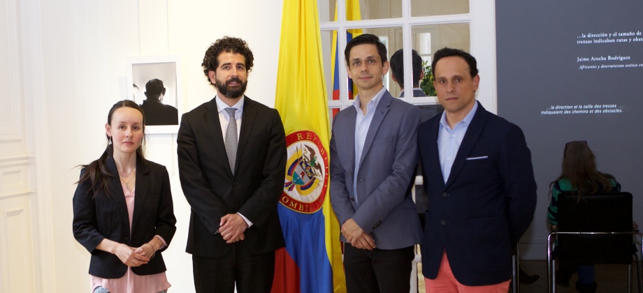 Consulado General de Colombia en París inauguró con éxito la exposición 'Frontera / Diáspora: Geografías variables'