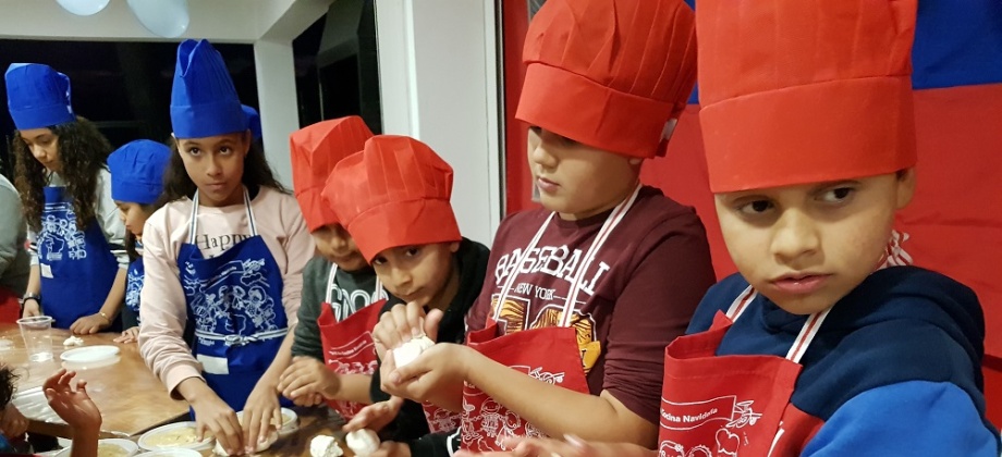 Consulado de Colombia en Palma de Mallorca ofreció taller infantil de cocina navideña a 40 niños en Can Picafort