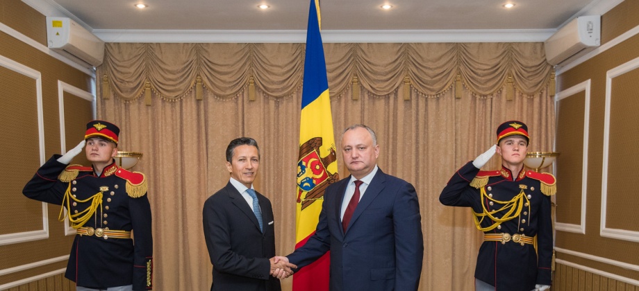 Embajador Javier Higuera presentó cartas credenciales ante el presidente de Moldova