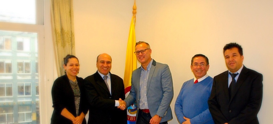 Consulado de Colombia en Ámsterdam y Migración holandesa refuerzan cooperación