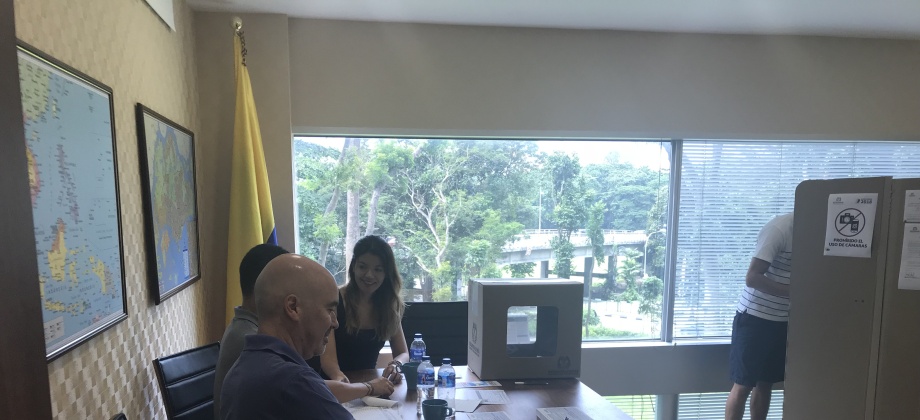 Apertura de la segunda vuelta presidencial en el Consulado en Singapur