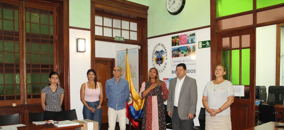 Votaciones de la Consulta Popular Anticorrupción transcurren con normalidad en el Consulado de Colombia en Las Palmas de Gran Canaria