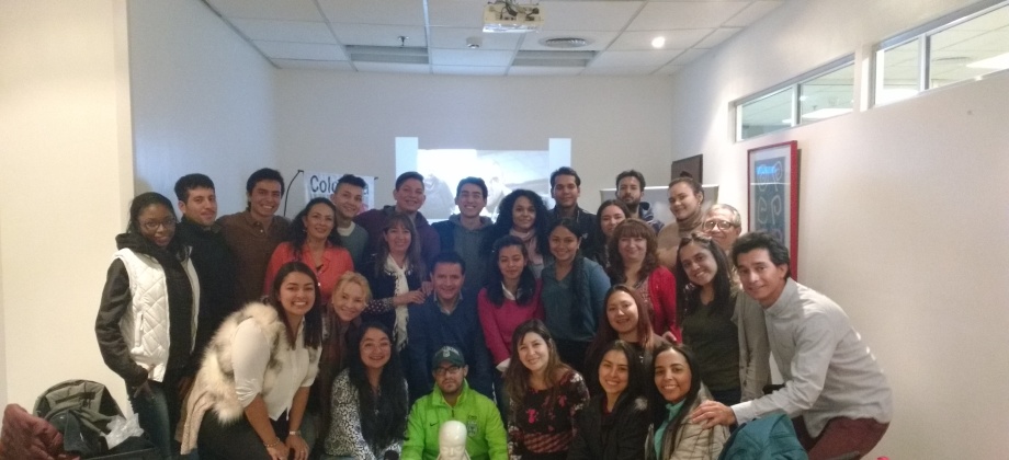 En el Consulado de Colombia se realizó el taller de Reanimación Cardio Pulmonar 