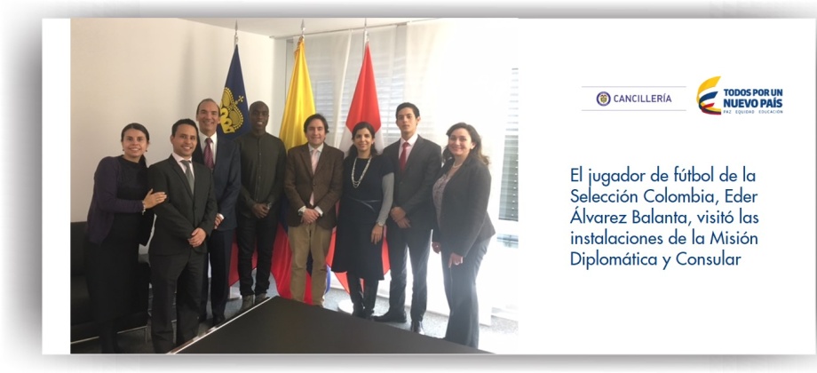 Jugador de fútbol de la Selección Colombia Eder Álvarez Balanta visitó las instalaciones de la Misión Diplomática y Consular
