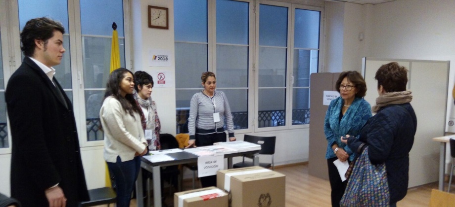 El Consulado de Colombia en Barcelona continúa con la jornada de elecciones en el exterior para Congreso de la República