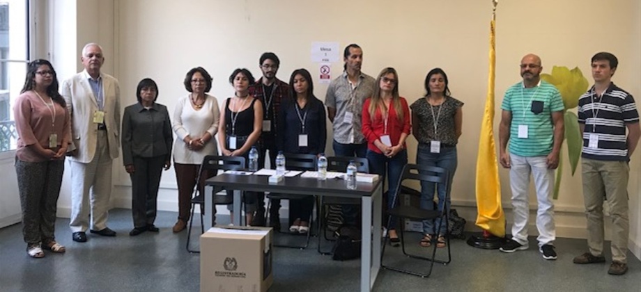 Inició la jornada electoral presidencial 2018 para la segunda vuelta en el Consulado de Colombia en Barcelona