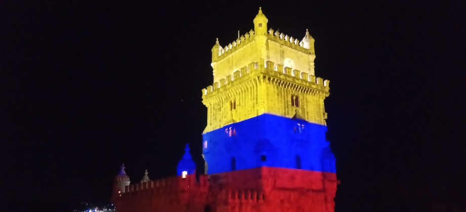 Con ocasión de la conmemoración del 20 de Julio la Torre de São Vicente se vistió con colores de Colombia 