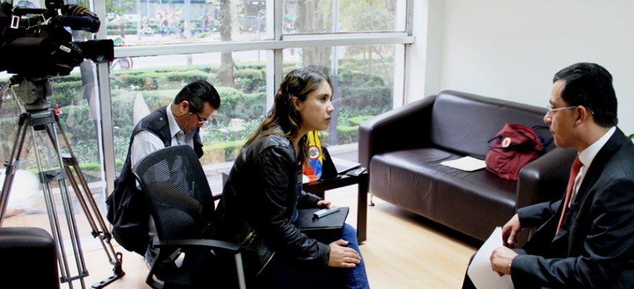 Cónsul de Colombia en México conversó con un diario local sobre el flujo migratorio entre ambos países, con especial énfasis en los casos de inadmisión