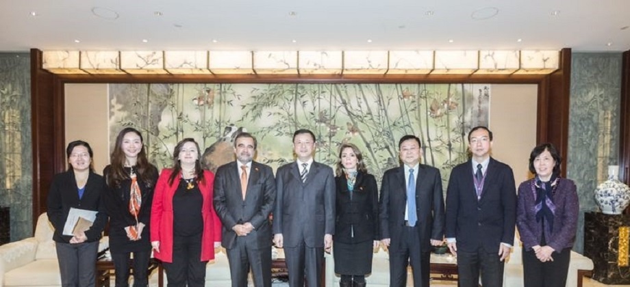 Embajador y la Cónsul de Colombia se reunieron con el Vicealcalde de Shanghái