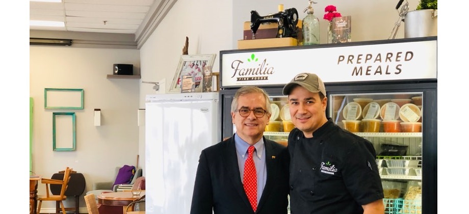 Consulado de Colombia en Toronto destaca que empresa de colombiano fue reconocida como la mejor compañía de catering de Burlington