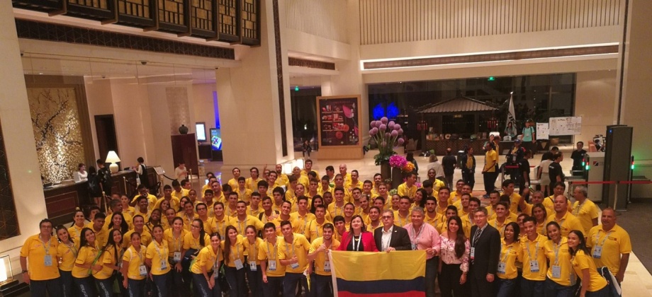 Cónsul General de Colombia en Shanghái saludó a la Selección Colombia de Patinaje que participa en los Juegos Mundiales de Patinaje “World Roller Games Nanjing 2017” 
