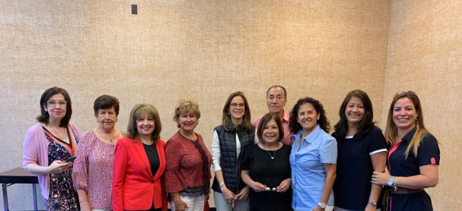 Cónsul General en Nueva York, Susana Berenguer, dio a conocer a líderes de la comunidad colombiana en White Plains la línea de trabajo que viene implementando para un servicio consular 